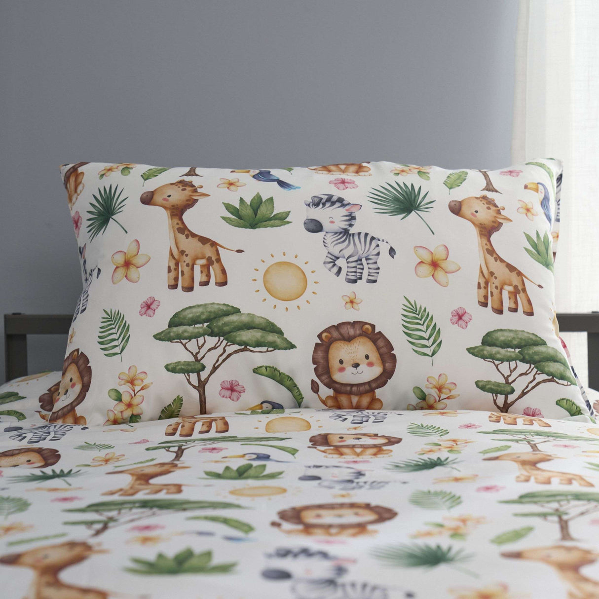 African Animals Bedding & Giraffe Plush Toy Bundle