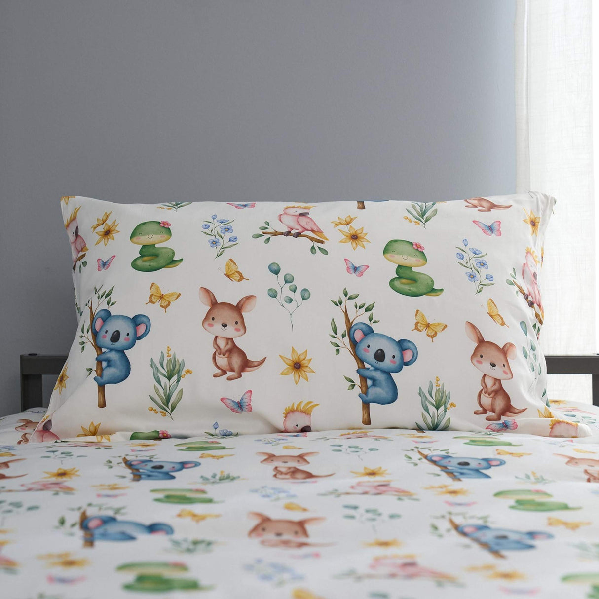 Australian Animals Reversible Bamboo Quilt Set including Educational Booklet