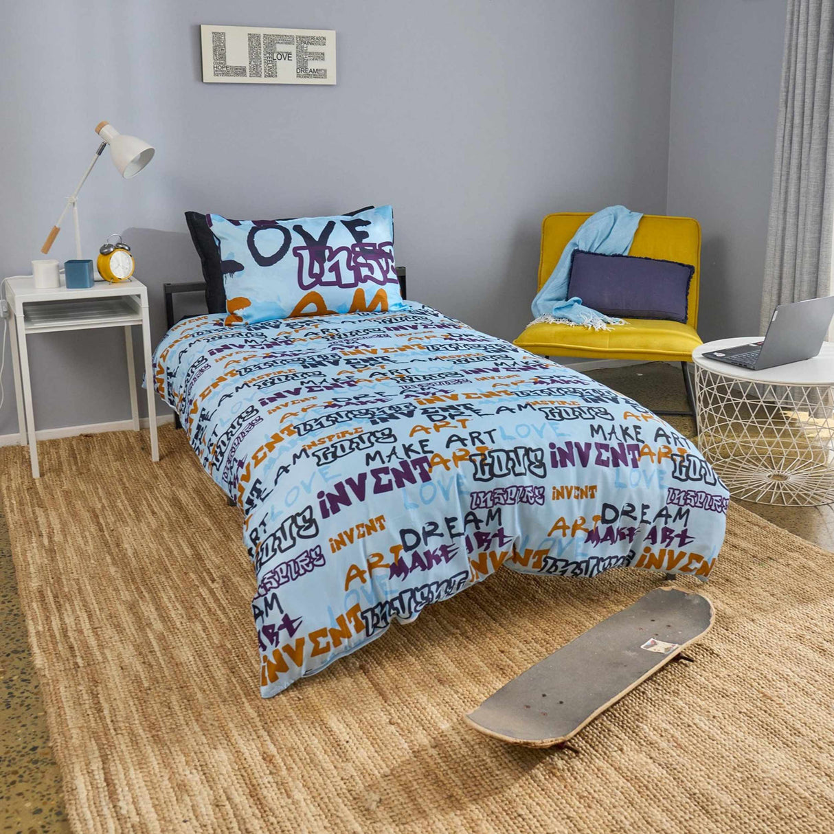 Bamboo Quilt Cover Set for Teenagers: Street Art Design & Educational Booklet