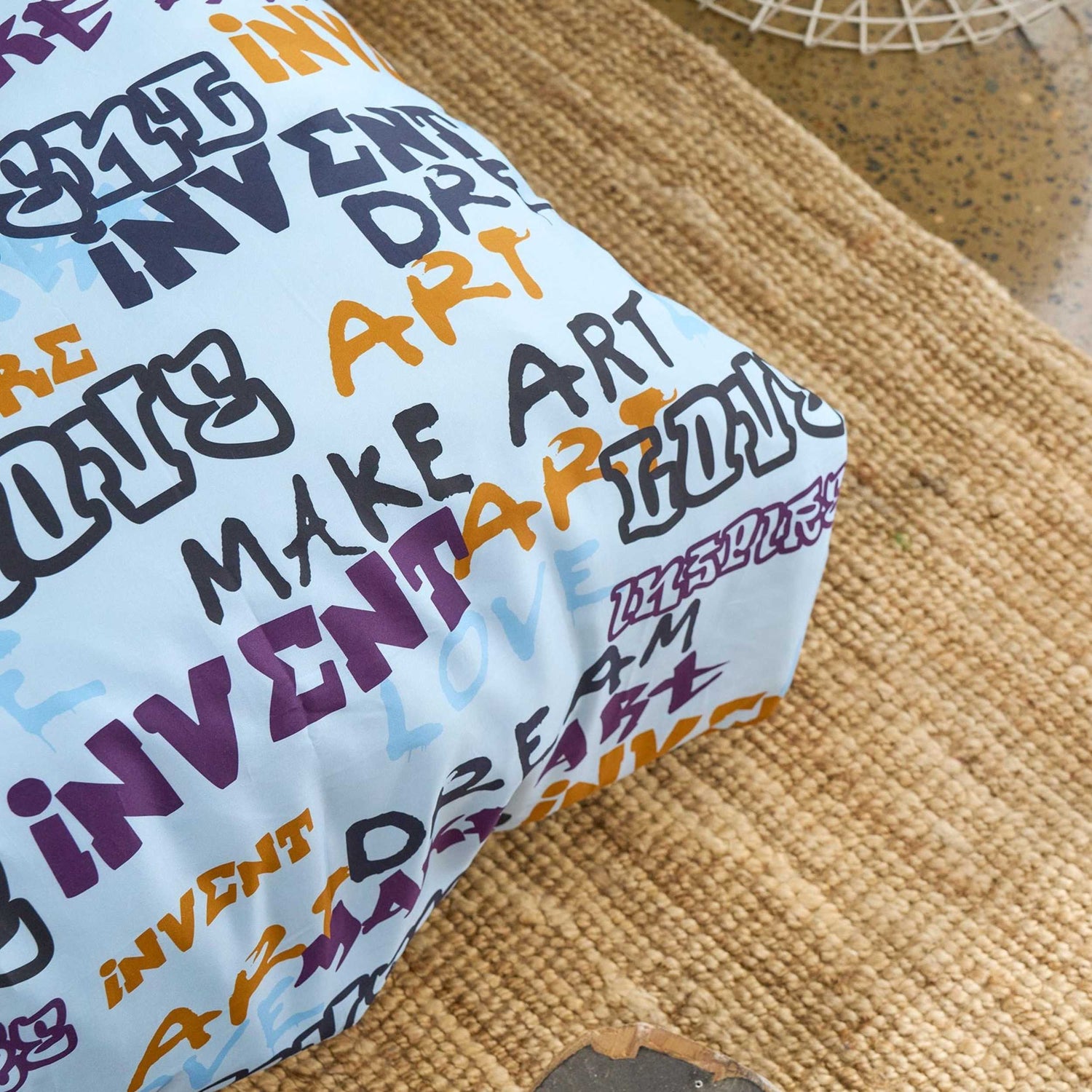 Bamboo Quilt Cover Set for Teenagers: Street Art Design & Educational Booklet